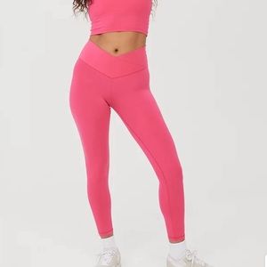 Pink Aerie legging.